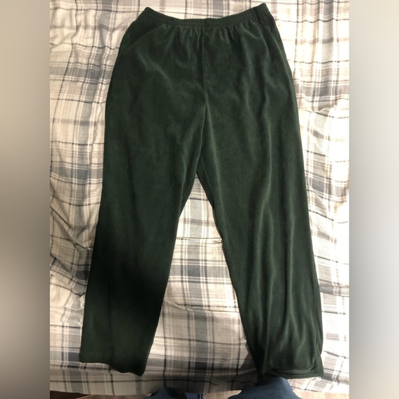 Women’s flow style lounging pants - Picture 3 of 3